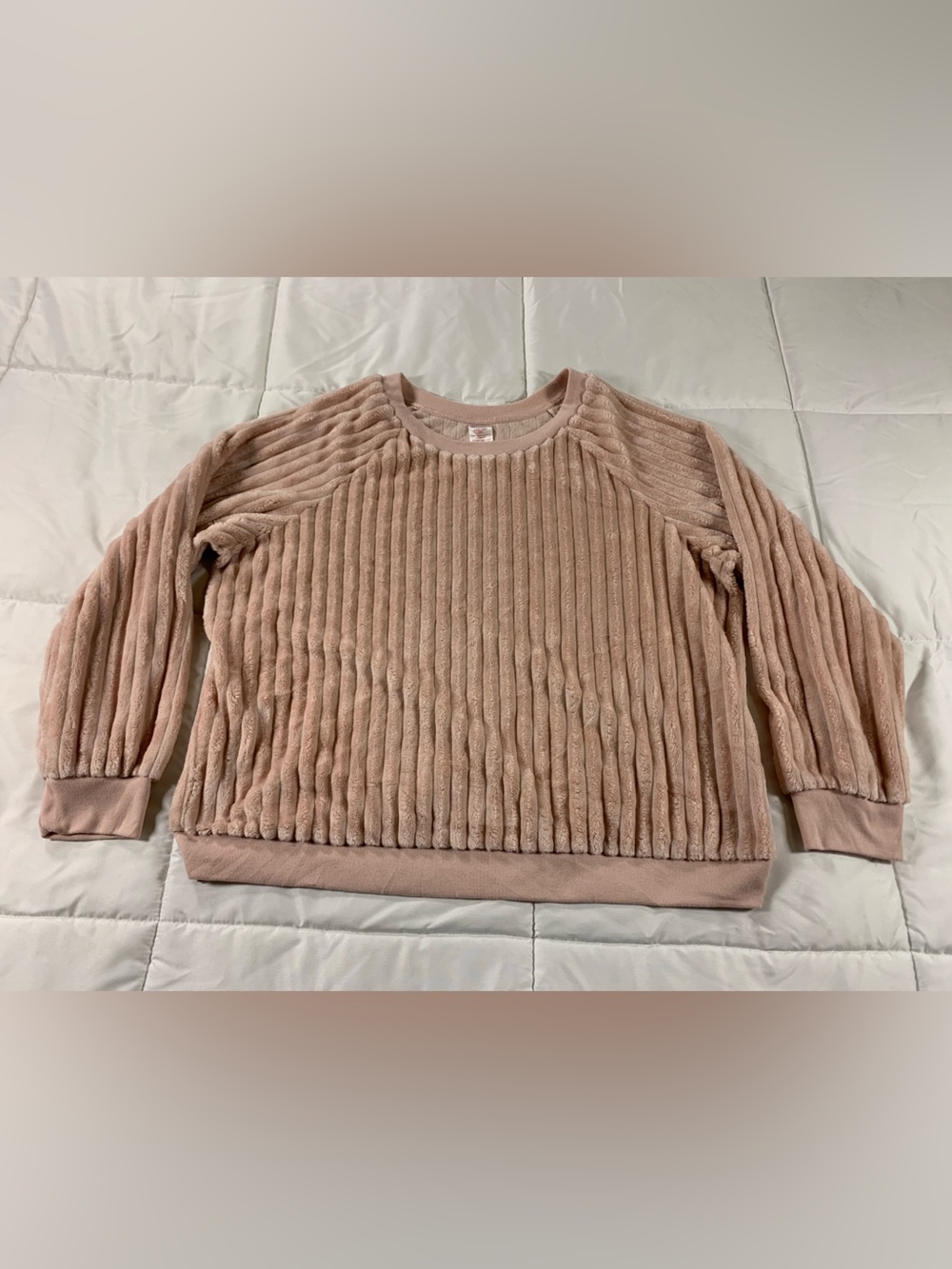 Pre loved NO BOUNDARIES sweater girls (21) size XXXL